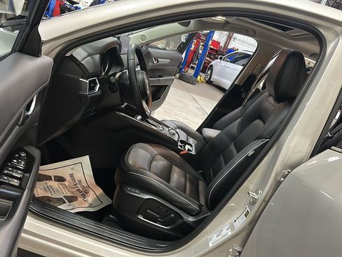 Used 2025 MAZDA CX-5 AWD 2.5 S w/ Preferred Package image 15