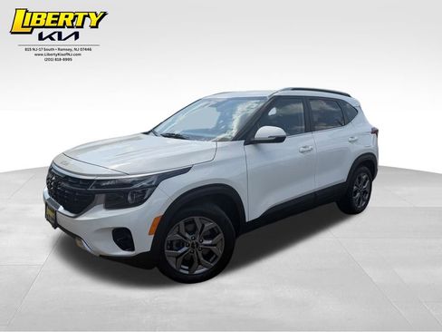 Used 2024 Kia Seltos S AWD/4WD image 3