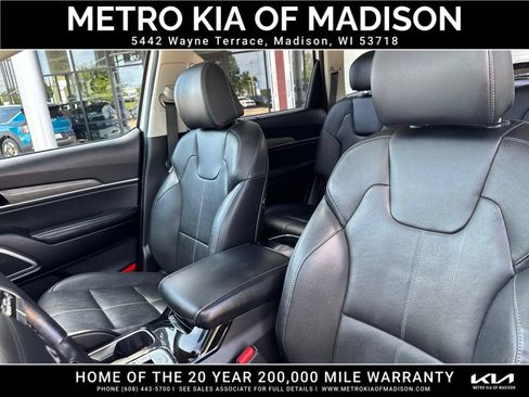 Used 2022 Kia Telluride EX w/ EX Premium Package AWD/4WD image 16