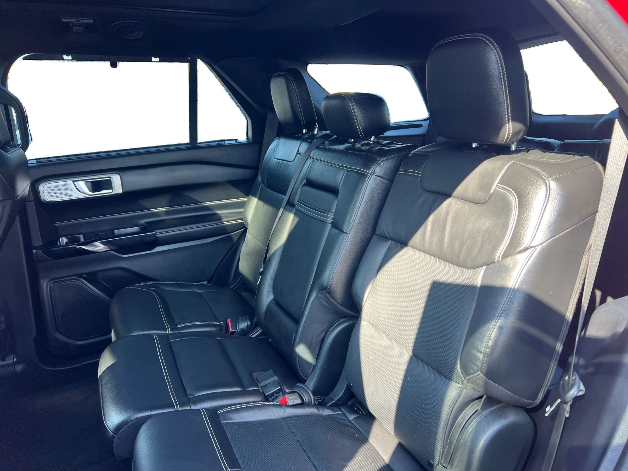Used 2022 Ford Explorer ST w/ Equipment Group 401A AWD/4WD image 11