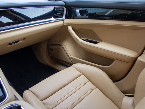 Used 2022 Porsche Panamera 4S AWD/4WD image 20