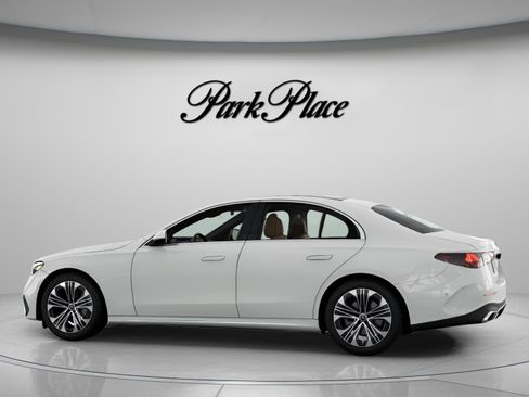 New 2026 Mercedes-Benz E 350 4MATIC Sedan image 10