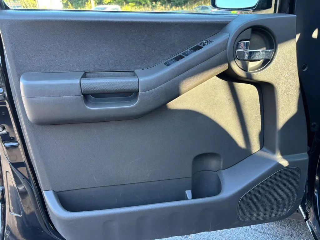 Used 2012 Nissan Xterra PRO-4X AWD/4WD image 12