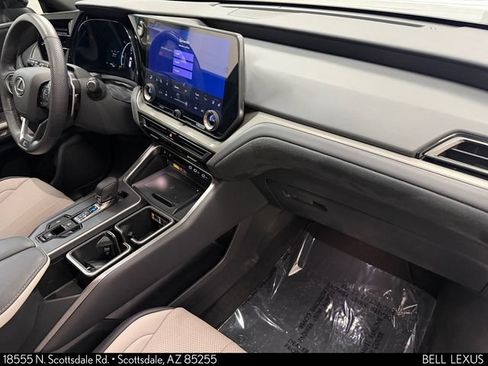 Certified 2025 Lexus TX 500h AWD image 12