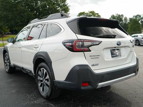 Used 2024 Subaru Outback Limited AWD/4WD image 3