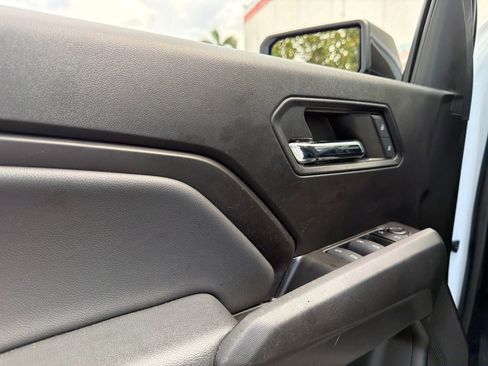 Used 2024 GMC Canyon Elevation w/ Convenience Package RWD image 3