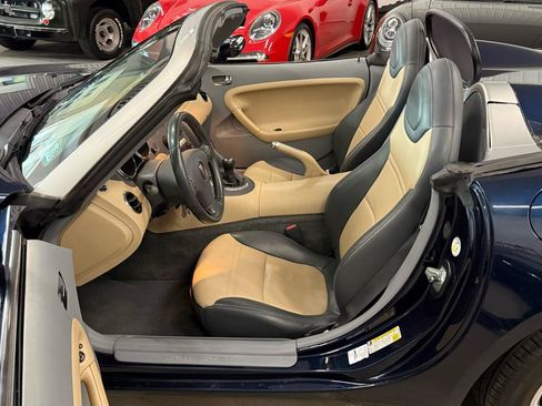 Used 2006 Pontiac Solstice Convertible w/ Premium Package RWD image 33