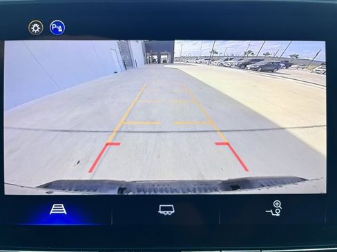 Used 2025 Chevrolet Colorado Trail Boss image 11