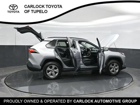 Used 2022 Toyota RAV4 XLE AWD/4WD image 4