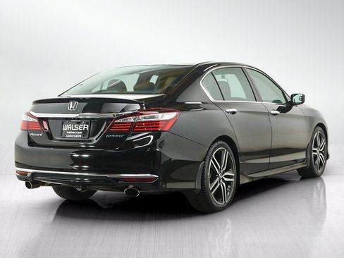 Used 2016 Honda Accord Sport image 5