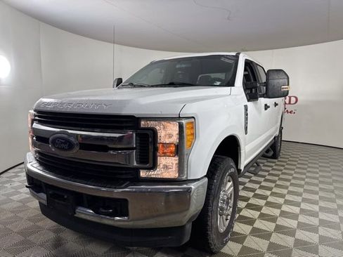 Used 2017 Ford F250 XL w/ STX Appearance Package image 4