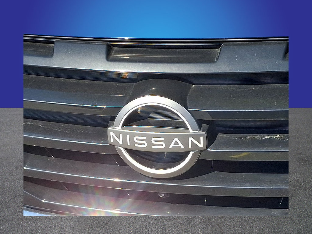 Used 2023 Nissan Pathfinder Platinum w/ Cargo Package AWD/4WD image 4