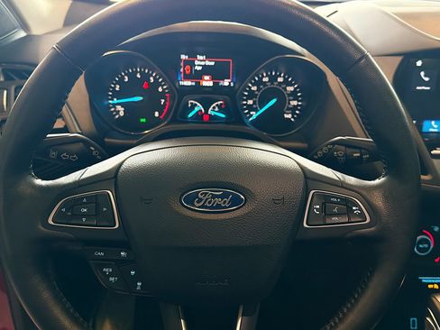 Used 2019 Ford Escape Titanium AWD/4WD image 17