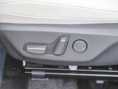 New 2026 Kia Niro EX image 22