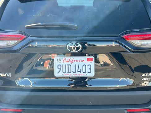 Used 2025 Toyota RAV4 XLE w/ Weather Package AWD/4WD image 19