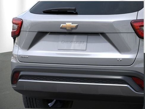 New 2026 Chevrolet Trax LT w/ LT Convenience Package image 17