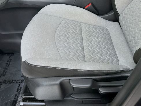 Used 2022 Chevrolet Equinox LS FWD image 30
