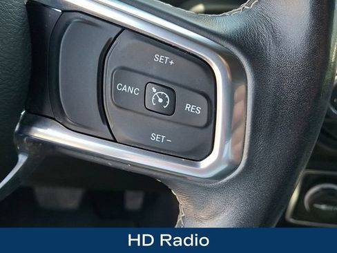 Used 2019 Jeep Wrangler Unlimited Sahara AWD/4WD image 8