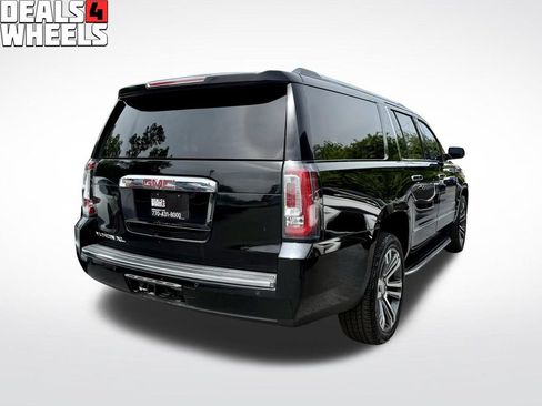 Used 2017 GMC Yukon XL Denali w/ Open Road Package AWD/4WD image 9
