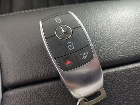 Used 2022 Mercedes-Benz GLC 43 AMG 4MATIC image 39