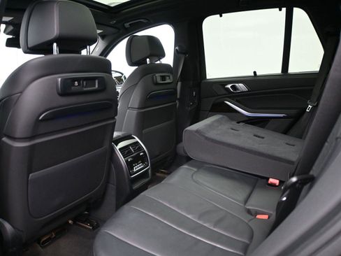 Used 2020 BMW X5 xDrive40i w/ M Sport Package image 12