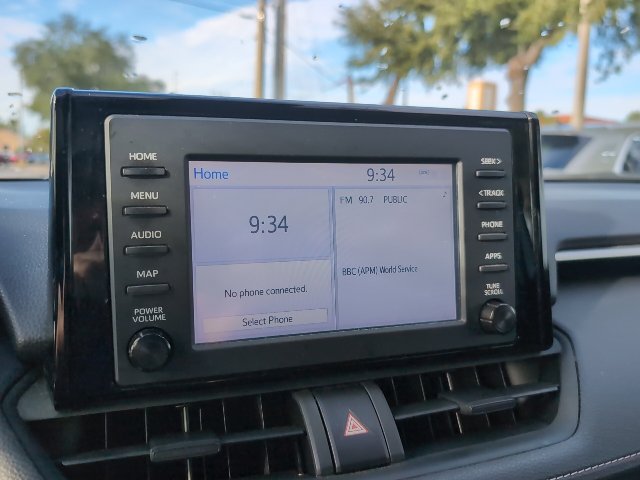 Used 2019 Toyota RAV4 XLE w/ Convenience Package FWD image 12