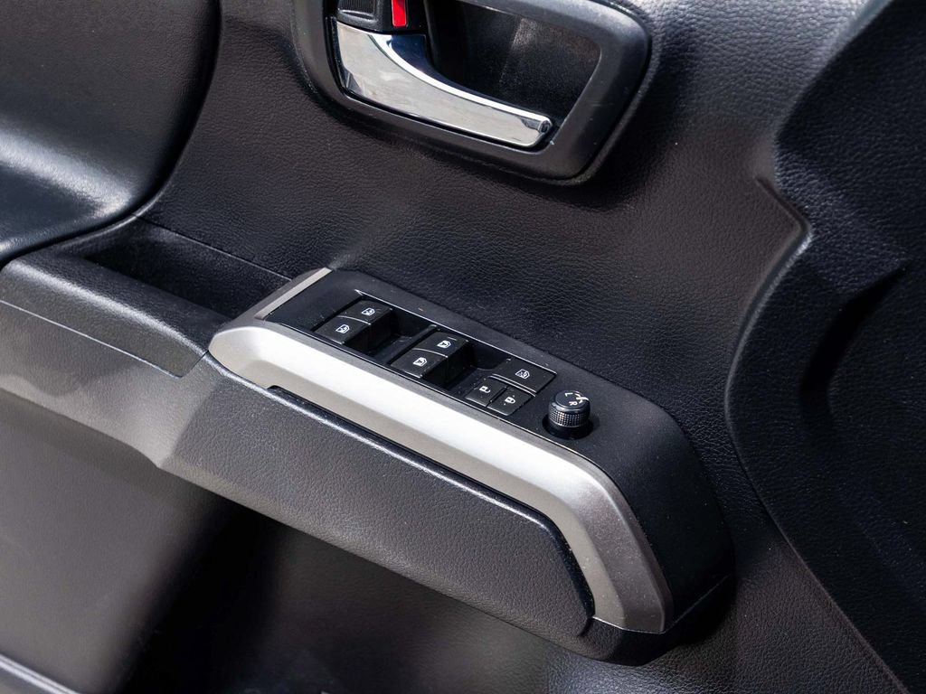 Used 2020 Toyota Tacoma Limited AWD/4WD image 12