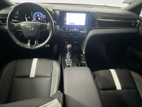 Used 2026 Toyota Camry SE FWD image 30