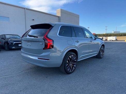 New 2025 Volvo XC90 B5 Plus image 3