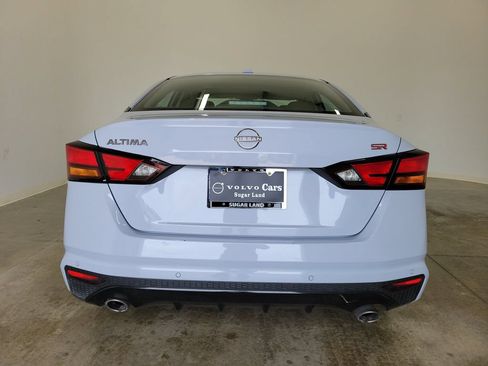 Used 2024 Nissan Altima 2.5 SR FWD image 6
