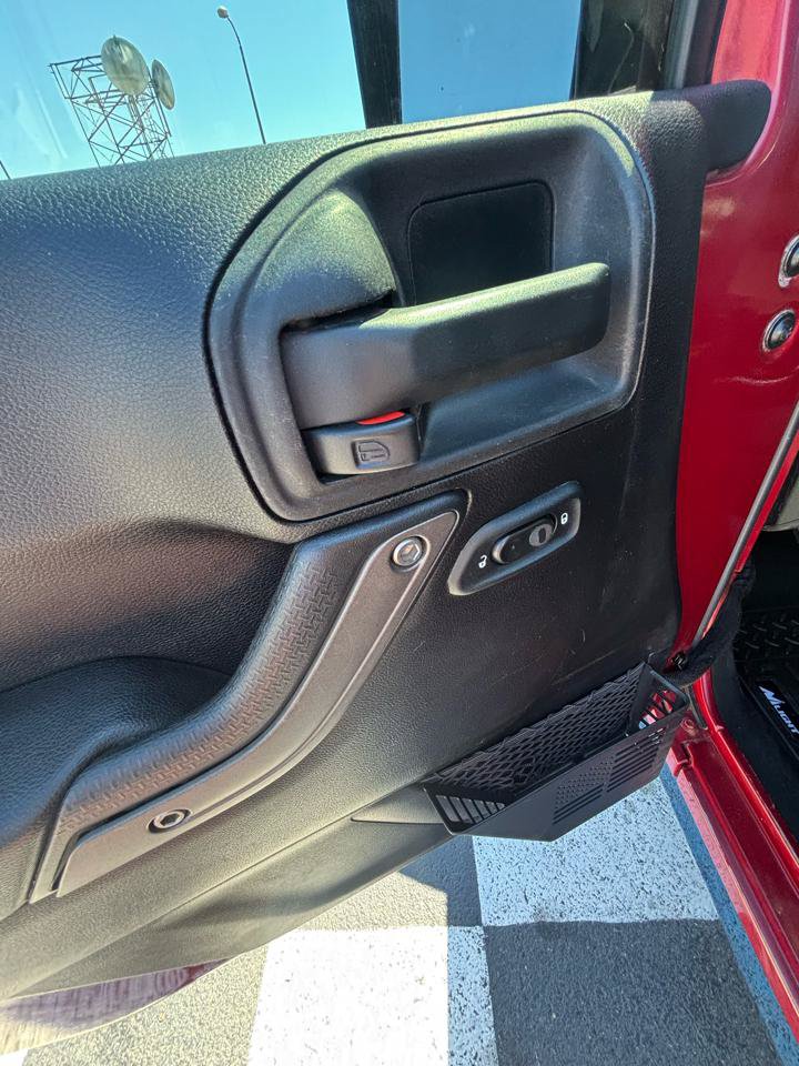 Used 2013 Jeep Wrangler Unlimited Sport AWD/4WD image 16