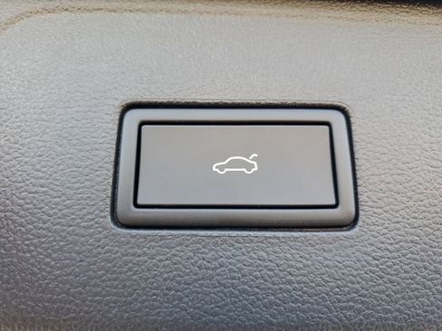 New 2026 Volkswagen Atlas Peak Edition AWD/4WD image 9