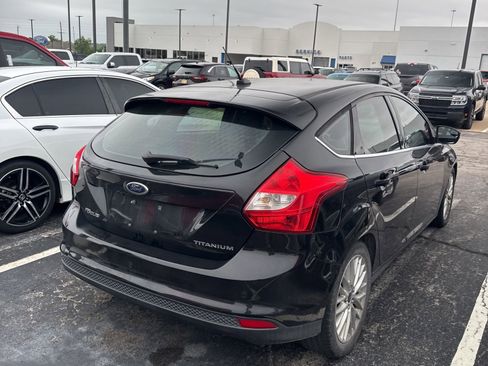 Used 2014 Ford Focus Titanium FWD image 3
