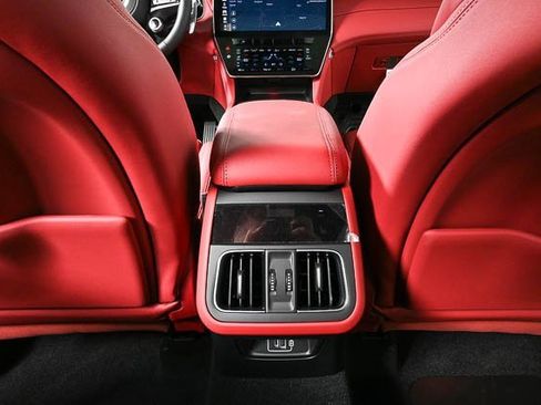 New 2025 Maserati Grecale Modena image 22