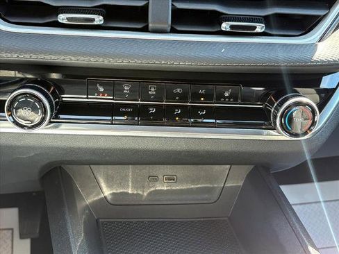 Certified 2025 Chevrolet Equinox LT image 15