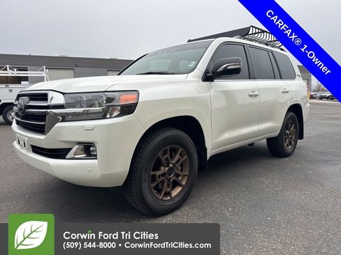 Used 2021 Toyota Land Cruiser image 4