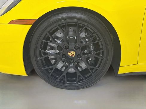 Certified 2023 Porsche 911 Carrera GTS RWD image 31