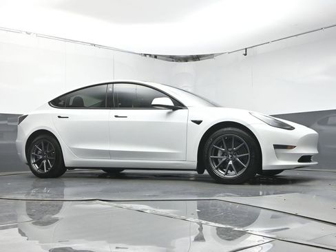 Used 2023 Tesla Model 3 Long Range AWD/4WD image 28