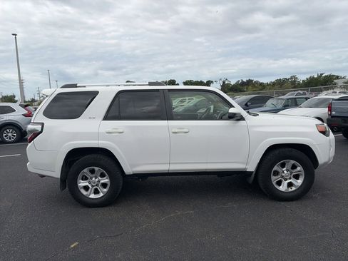 Used 2019 Toyota 4Runner SR5 RWD image 8