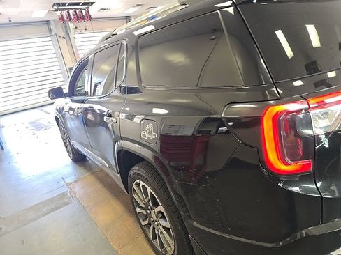 Used 2021 GMC Acadia Denali w/ Denali Ultimate Package image 3