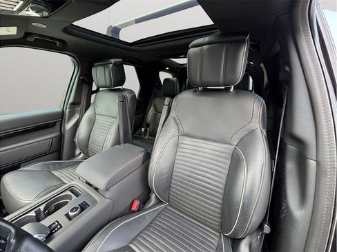 Used 2021 Land Rover Discovery HSE R-Dynamic AWD/4WD image 22