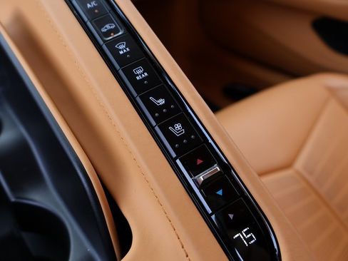 Certified 2023 Chevrolet Corvette Stingray Premium Cpe w/ Z51 Performance Package image 34