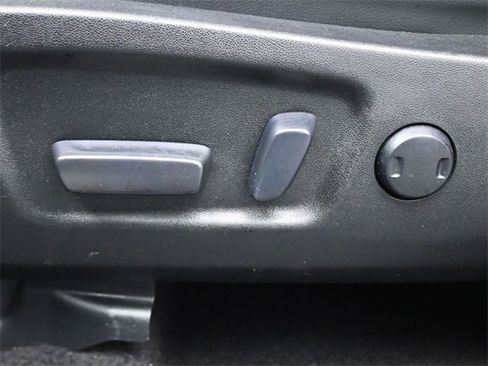 Used 2016 Toyota Highlander XLE image 33