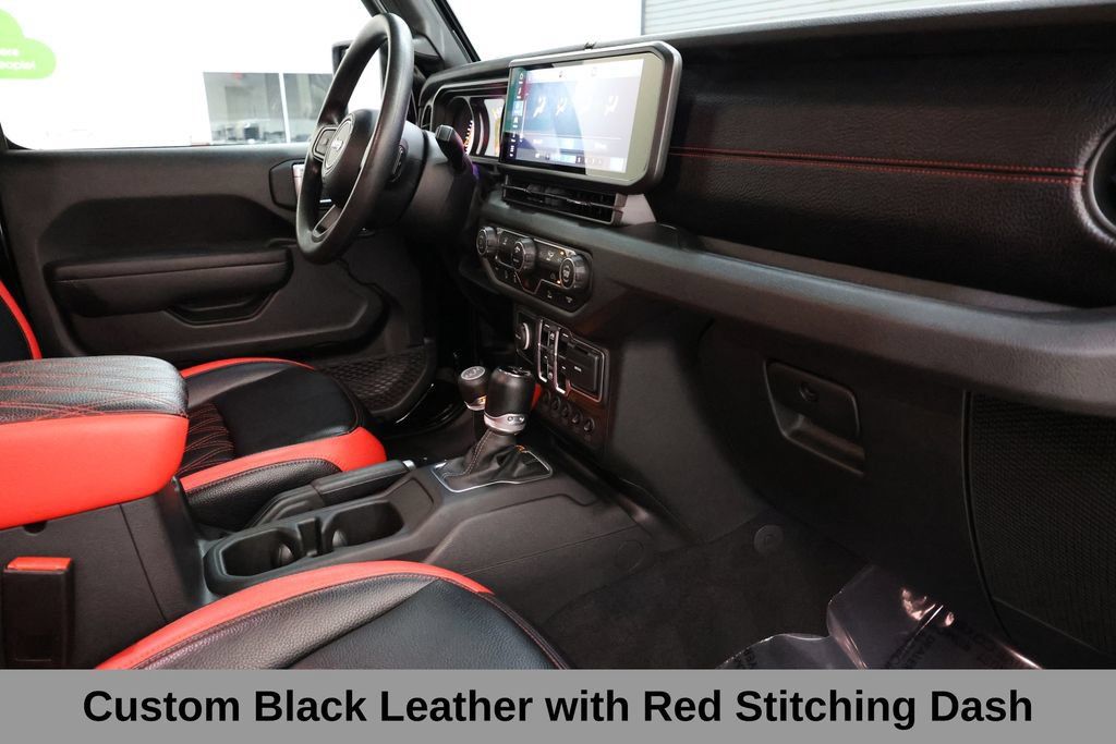 Used 2025 Jeep Wrangler Unlimited Sport AWD/4WD image 21