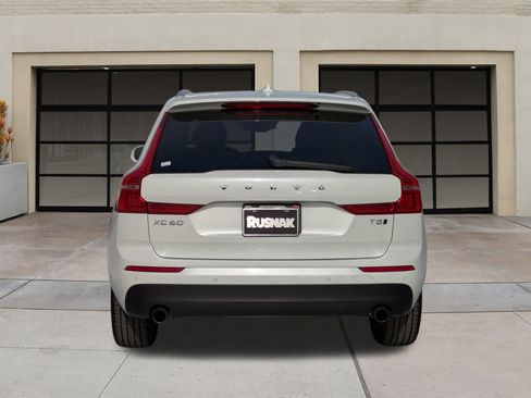 Used 2019 Volvo XC60 T5 Momentum w/ Premium Package image 5