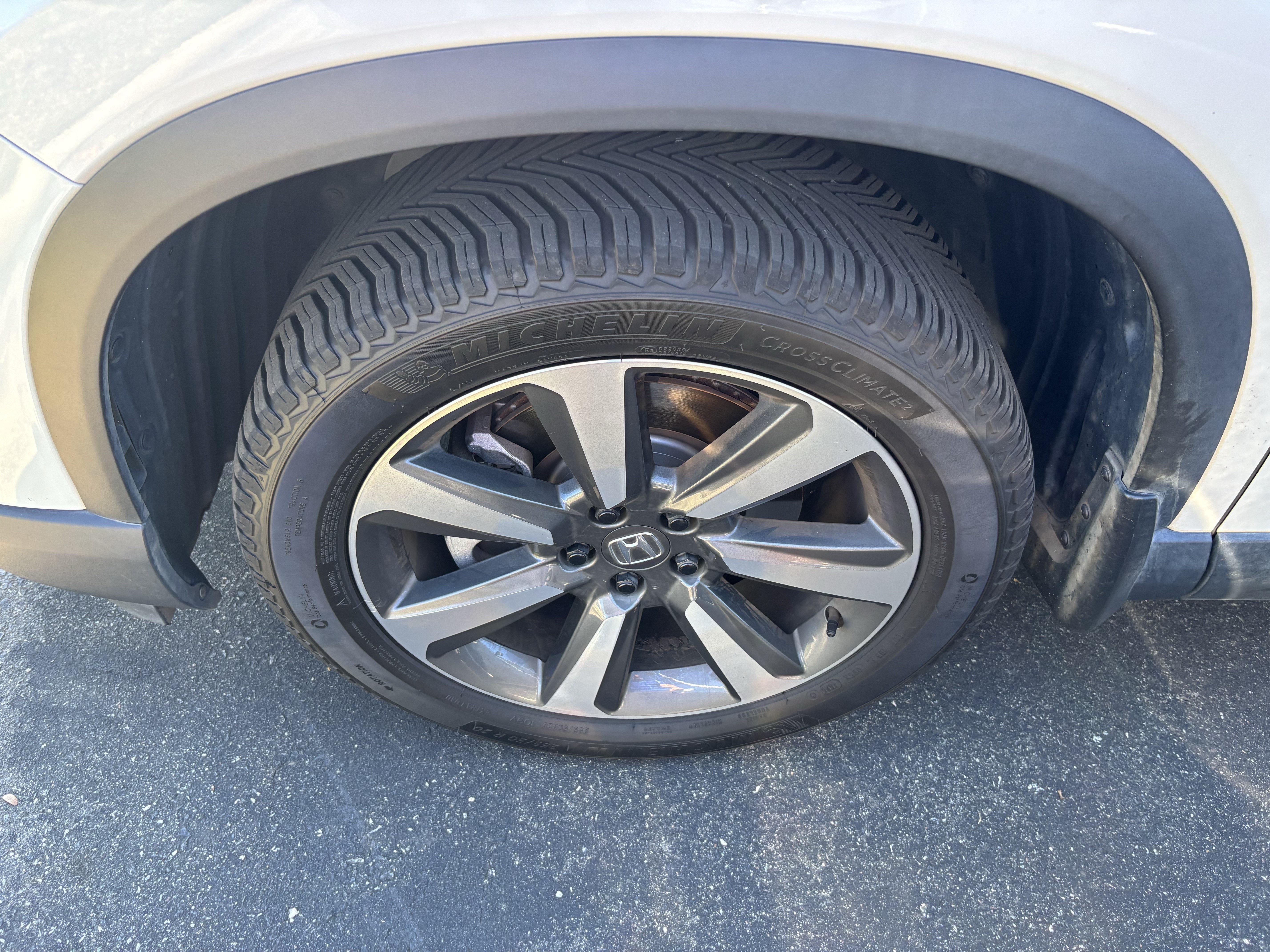 Used 2024 Honda Pilot Elite image 13
