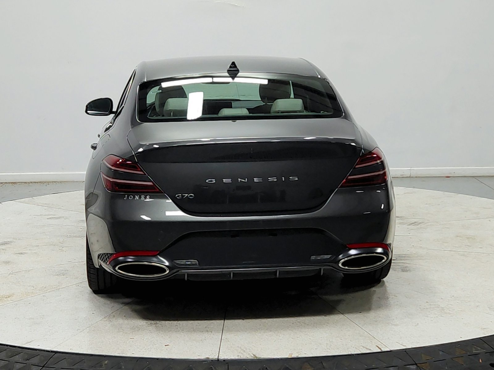 Used 2025 Genesis G70 2.5T RWD image 7