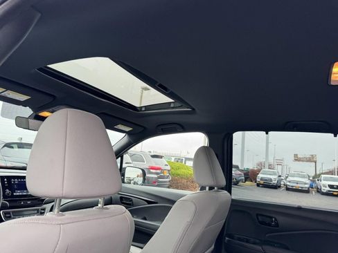 Used 2023 Honda Passport Elite image 11