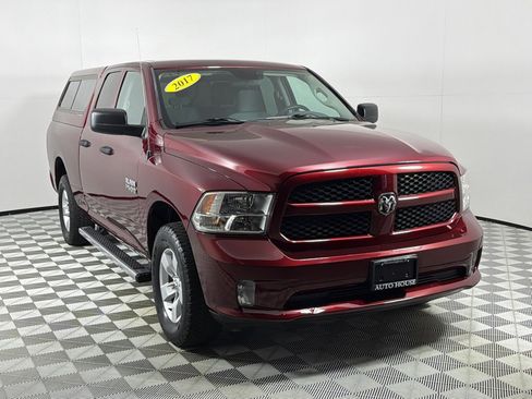 Used 2017 RAM 1500 Express AWD/4WD image 3