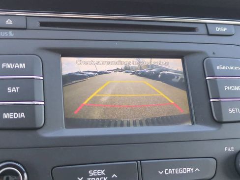 Used 2016 Kia Sedona EX image 20